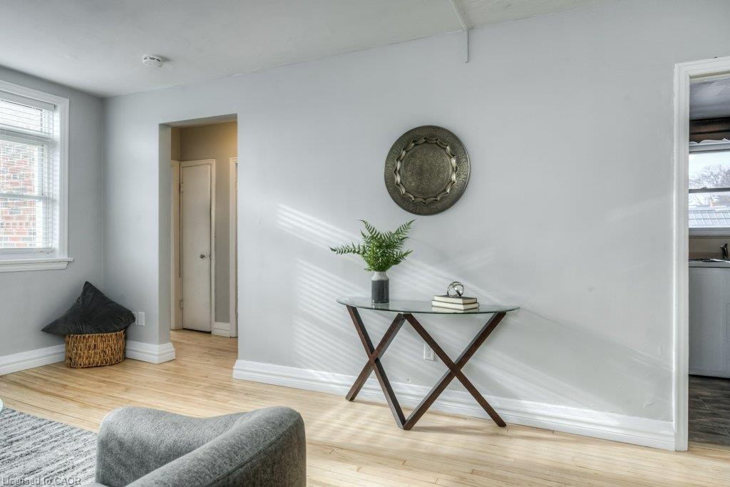10-141 Chapel Street, Kitchener, ON, N2H 2T6 - 2