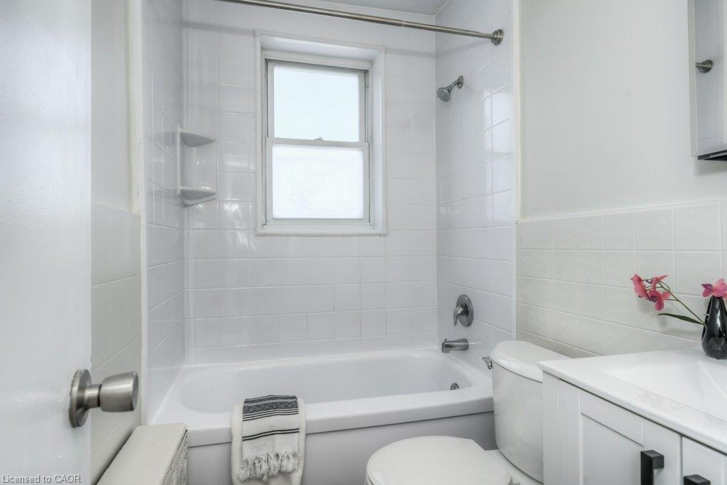 10-141 Chapel Street, Kitchener, ON, N2H 2T6 - 9