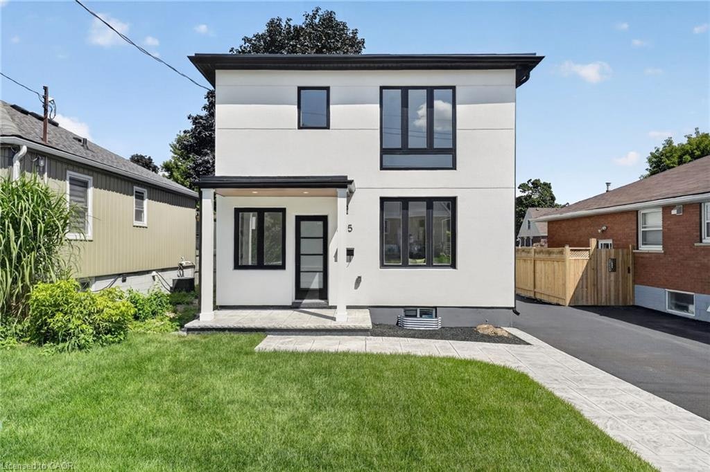 325 Queensdale Avenue E, Hamilton, ON, L9A 1L5