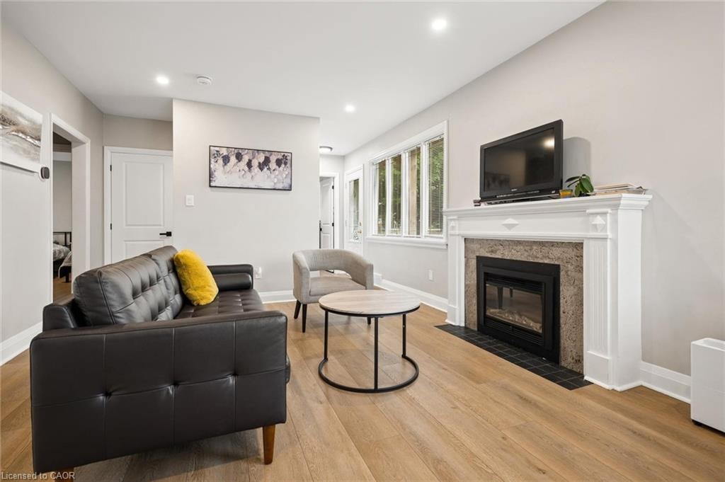 Upper-1030 Queens Boulevard, Kitchener, ON, N2M 1B7 - 10