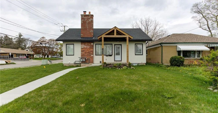 Upper-1030 Queens Boulevard, Kitchener, ON, N2M 1B7