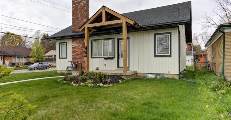 Upper-1030 Queens Boulevard, Kitchener, ON, N2M 1B7 - 2
