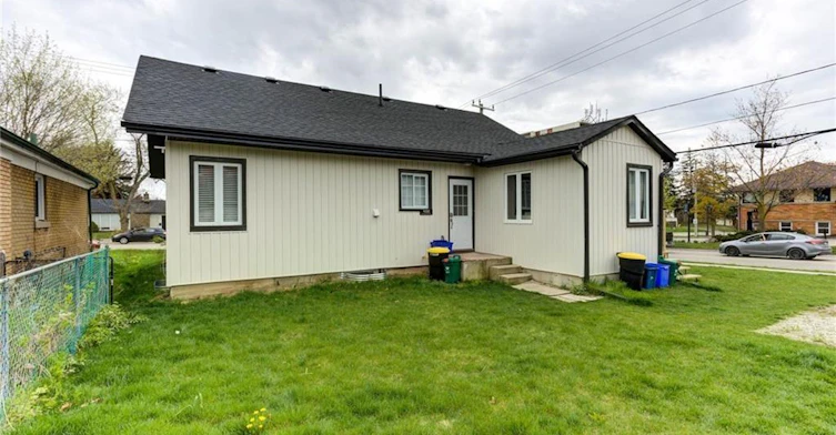 Upper-1030 Queens Boulevard, Kitchener, ON, N2M 1B7 - 26