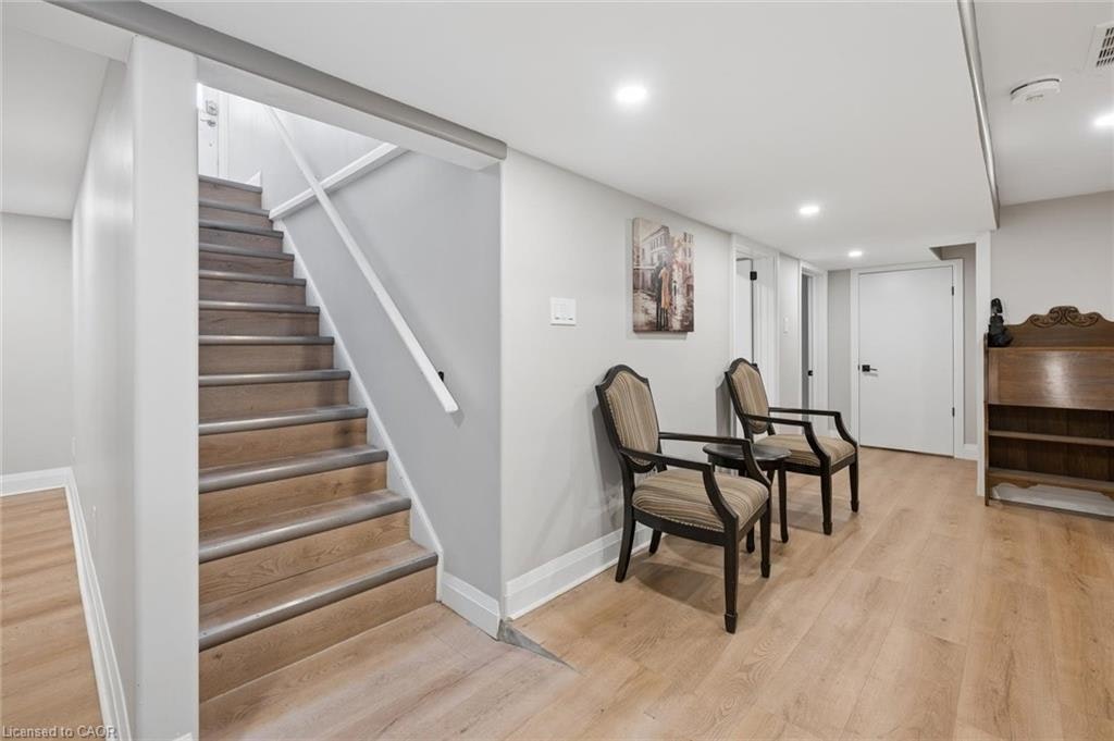Lower-1030 Queens Boulevard, Kitchener, ON, N2M 1B7 - 6