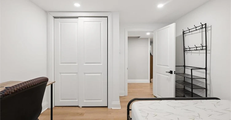 Lower-1030 Queens Boulevard, Kitchener, ON, N2M 1B7 - 11