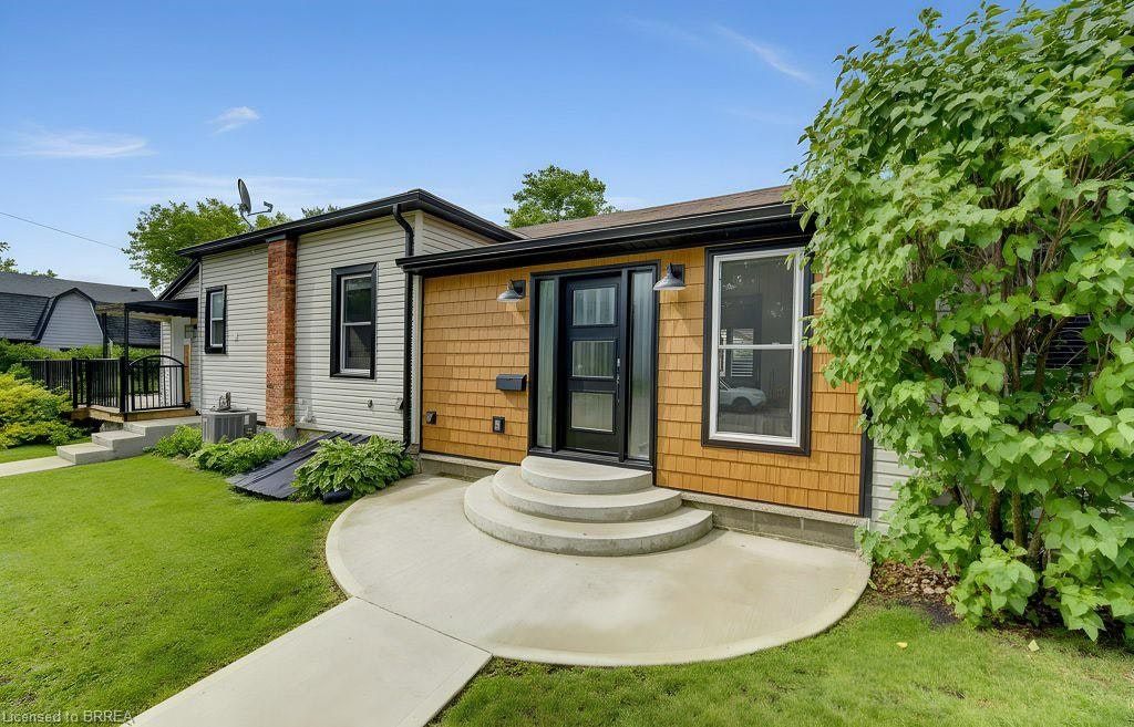17 Amelia Street, Brant, ON, N3L 1Z4