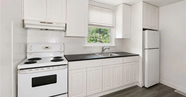 83 East 41st Street, Hamilton, ON, L8T 2Z5 - 4