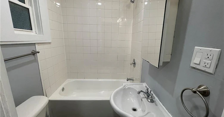 2-45 Carrick Avenue, Hamilton, ON, L8M 2W4 - 8