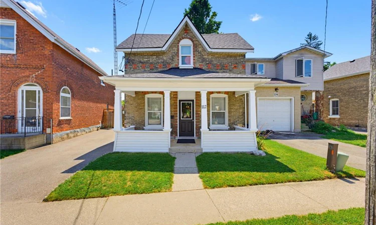 112 Grand River Avenue