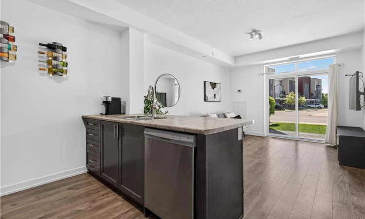 123-101 Shoreview Place