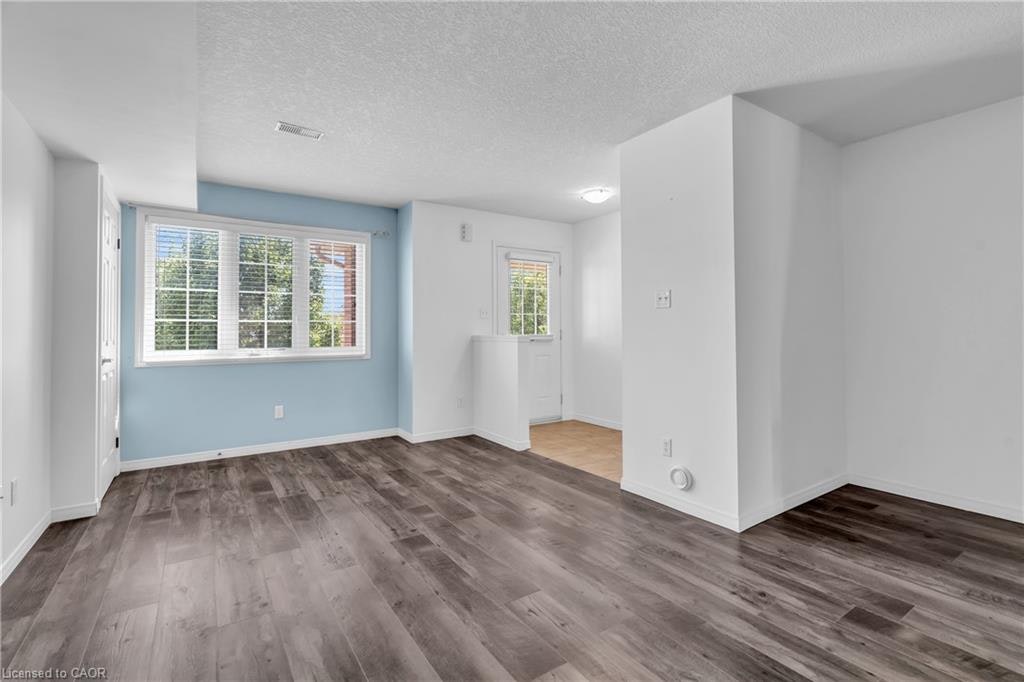 19B-50 Howe Drive, Kitchener, ON, N2E 0A2 - 12