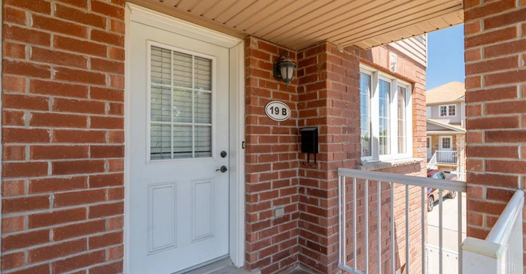 19B-50 Howe Drive, Kitchener, ON, N2E 0A2 - 2