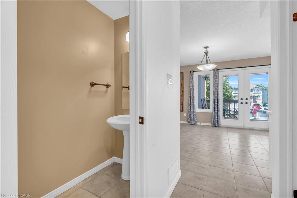 19B-50 Howe Drive, Kitchener, ON, N2E 0A2 - 7