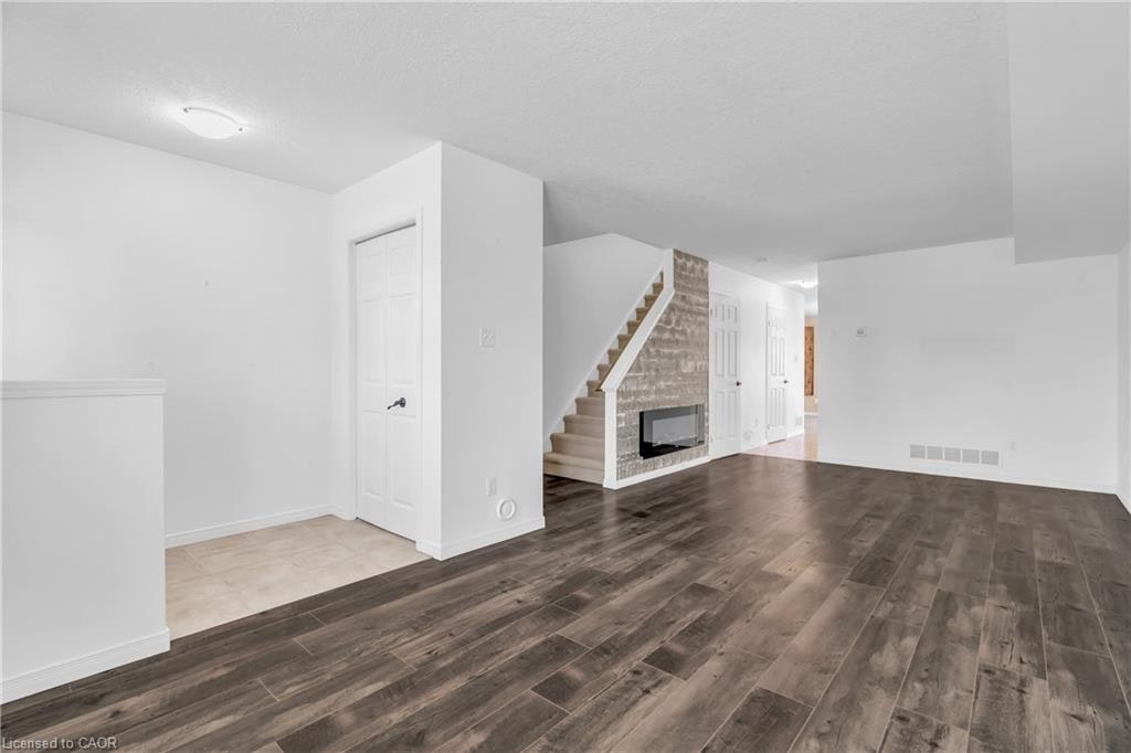 19B-50 Howe Drive, Kitchener, ON, N2E 0A2 - 3