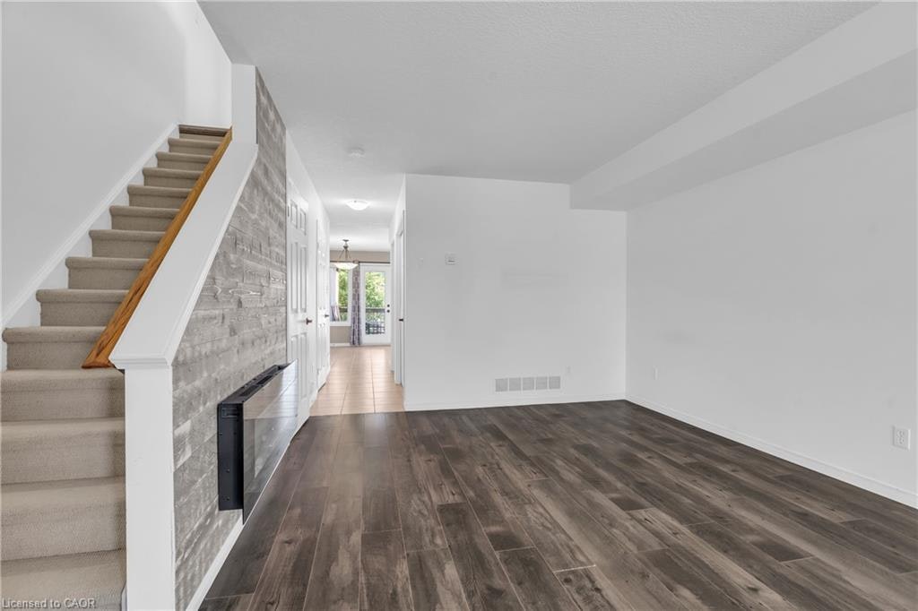 19B-50 Howe Drive, Kitchener, ON, N2E 0A2 - 4