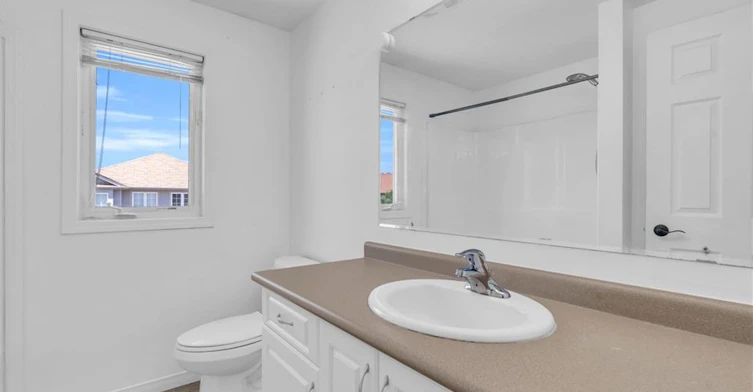 19B-50 Howe Drive, Kitchener, ON, N2E 0A2 - 19