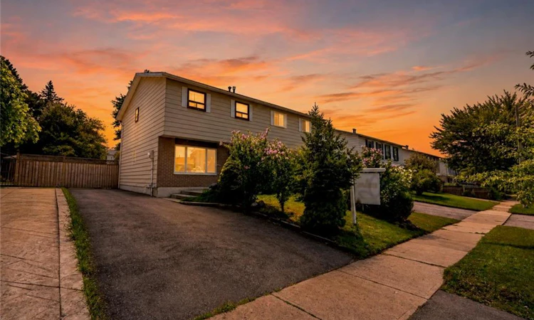 24 Bramhall Circle