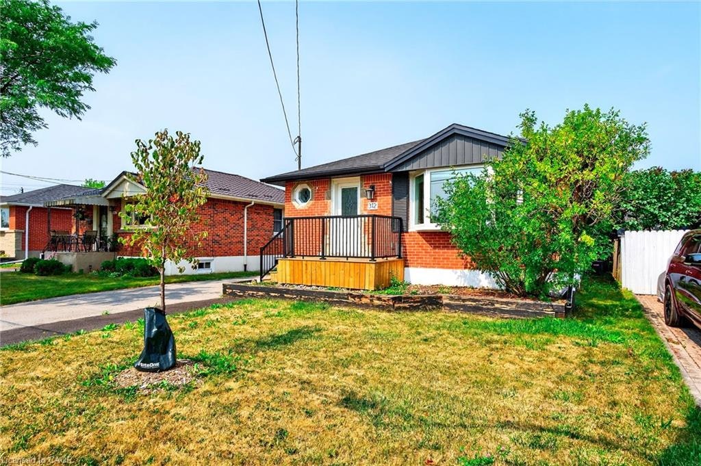 Upper-312 East 45th Street, Hamilton, ON, L8T 3K8 - 3