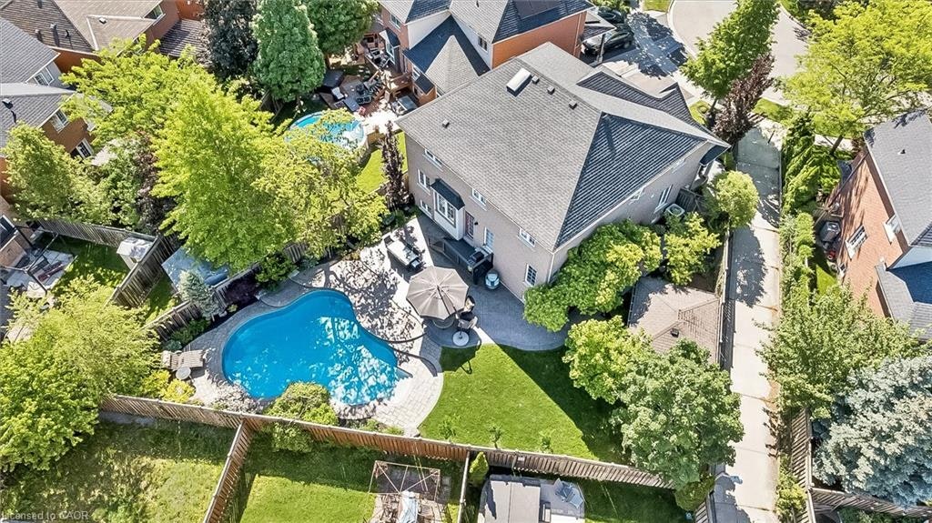 2283 Briargrove Circle, Oakville, ON, L6M 5A5