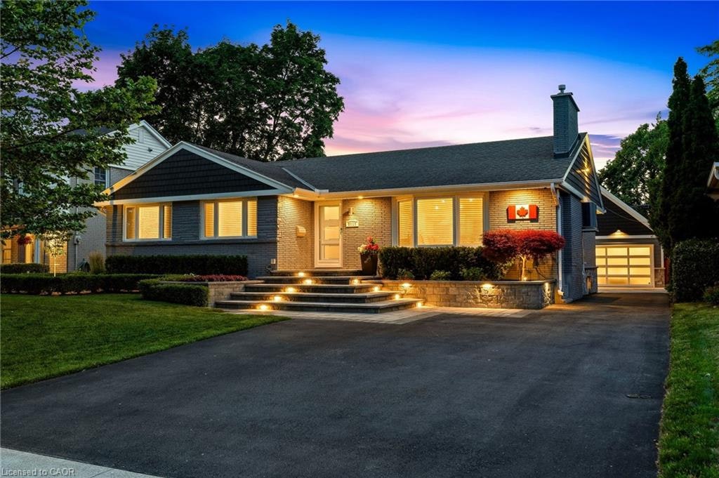 2113 Courtland Drive, Burlington, ON, L7R 1R7