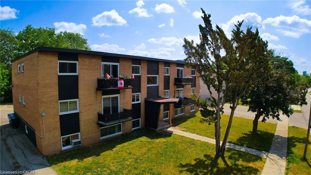 101-410 Hazel Street, Waterloo, ON, N2L 3P8