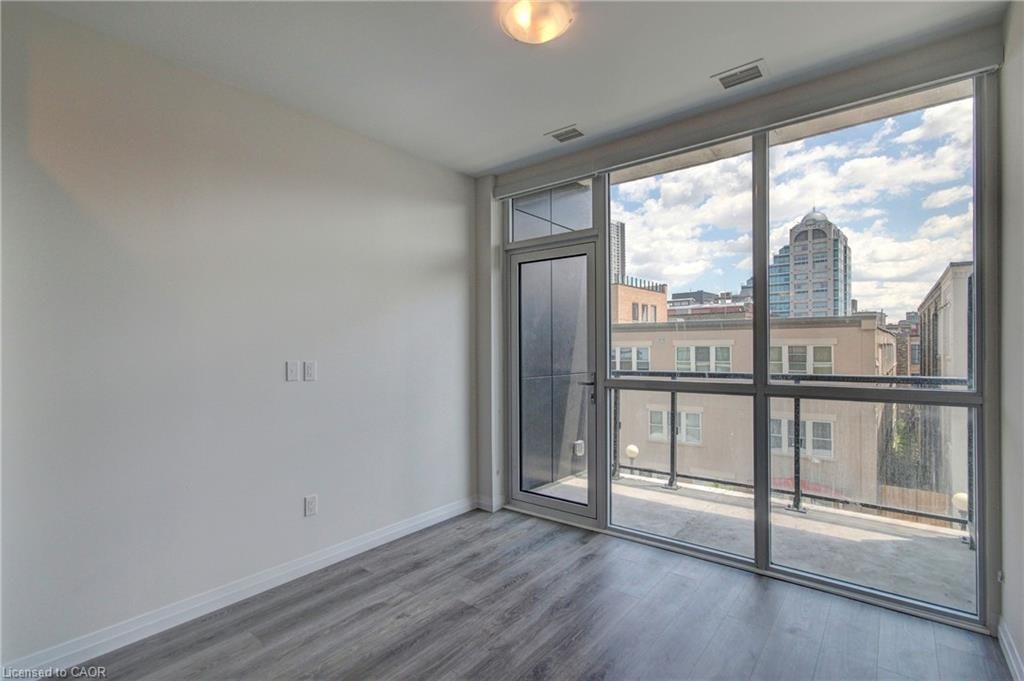 304-60 Charles Street W, Kitchener, ON, N2G 0C9 - 6