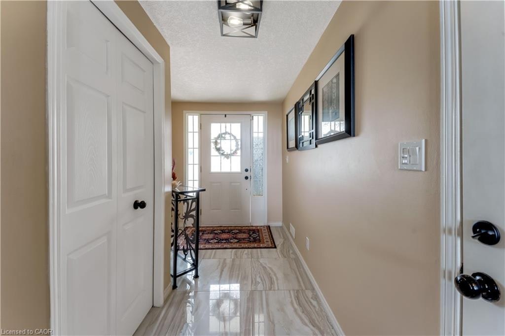 235 Red Clover Court, Kitchener, ON, N2E 4J5 - 5