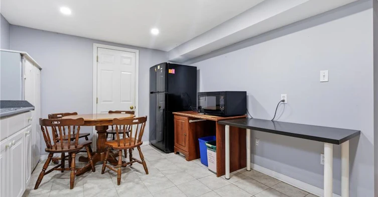 38 High Street, Waterloo, ON, N2L 3X8 - 8
