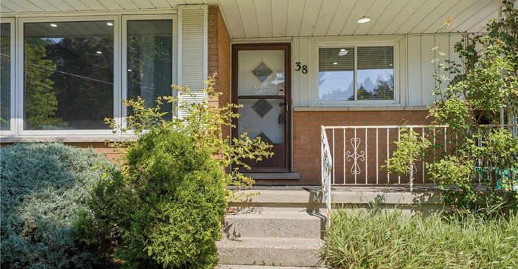 38 High Street, Waterloo, ON, N2L 3X8 - 2