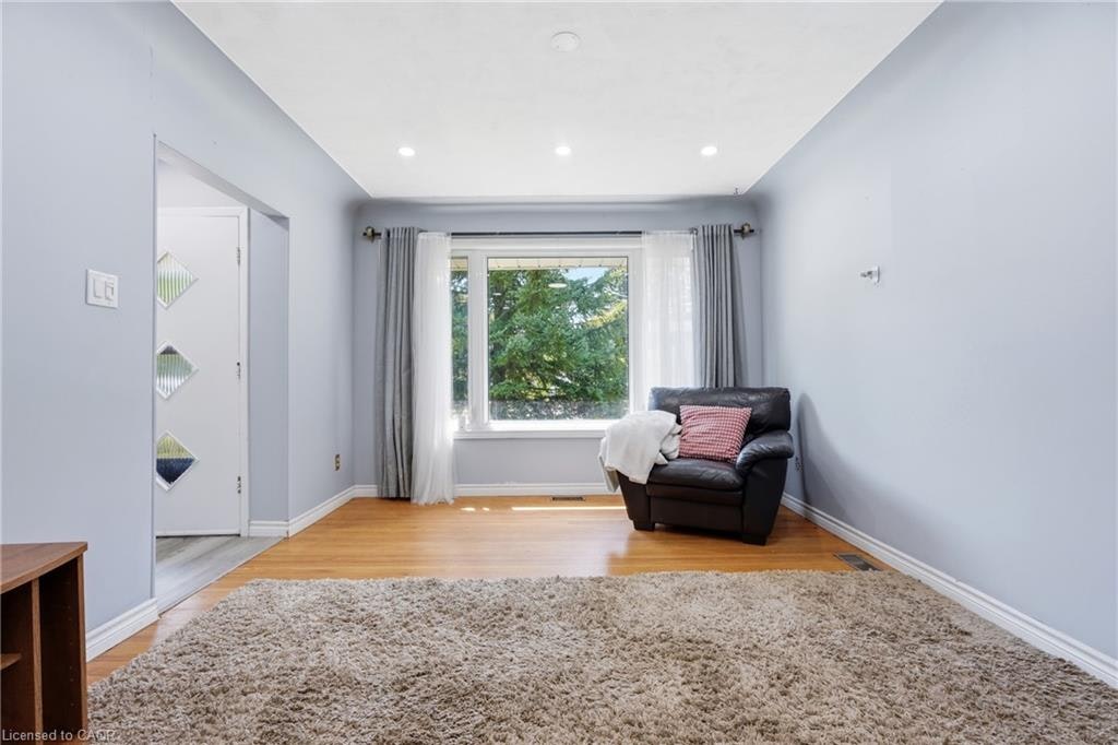 38 High Street, Waterloo, ON, N2L 3X8 - 3