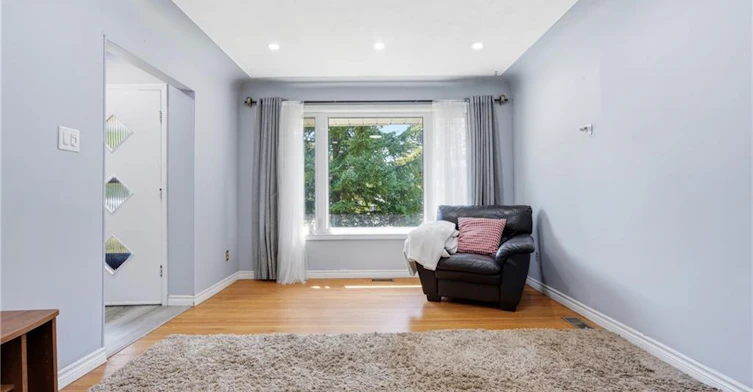 38 High Street, Waterloo, ON, N2L 3X8 - 3