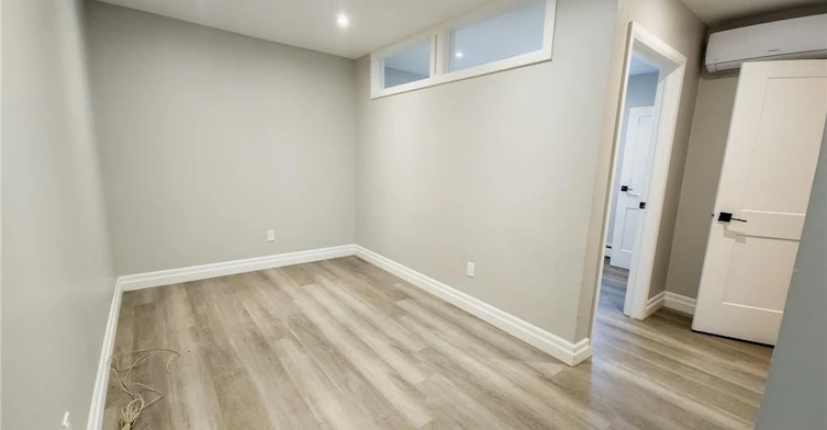 103-410 Hazel Street, Waterloo, ON, N2L 3P8 - 3