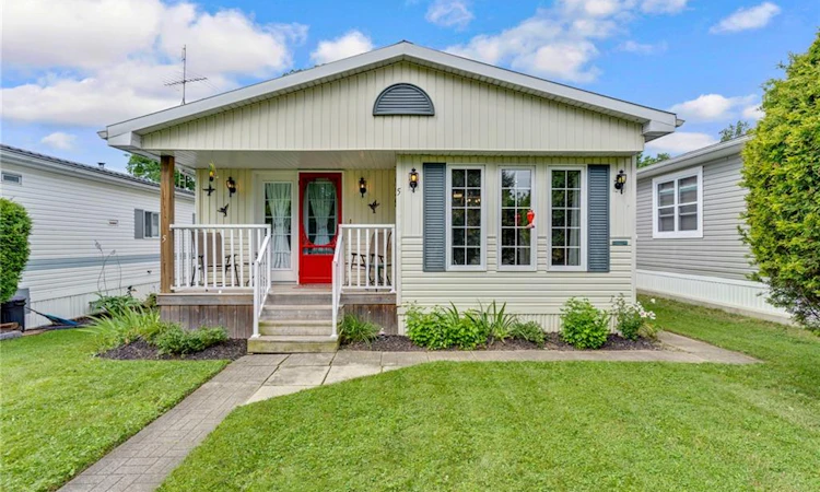 5 Willowdale Road