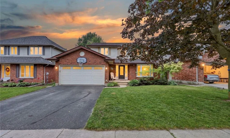 27 Sioux Crescent