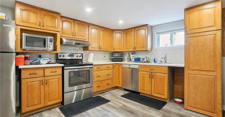 Lower-13 Beaucourt Place, Hamilton, ON, L8S 2P8 - 8