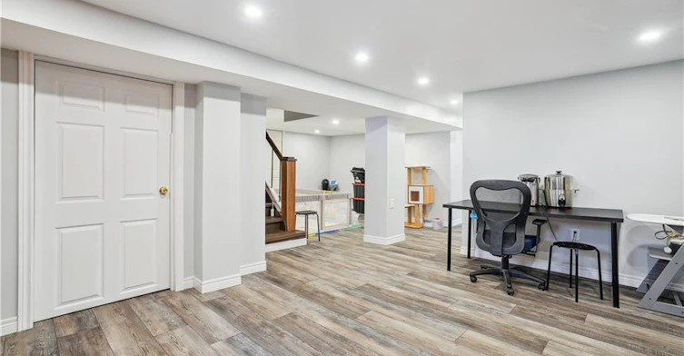 Lower-13 Beaucourt Place, Hamilton, ON, L8S 2P8 - 11