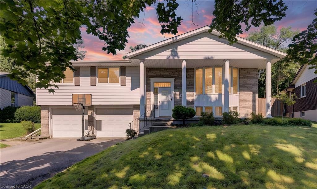 106 Autumn Hill Crescent, Kitchener, ON, N2N 1K7