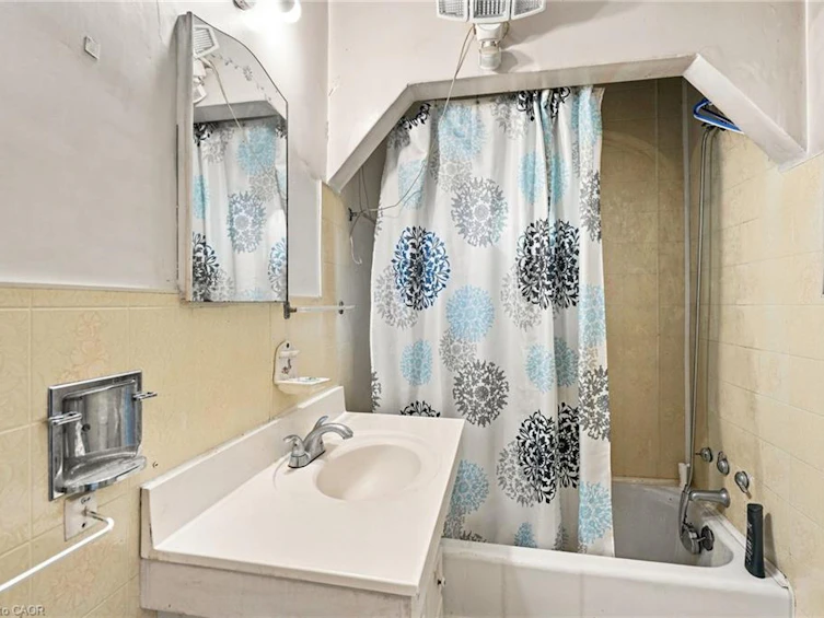 698 York Road, Hamilton, ON, L9H 5X1 - 24