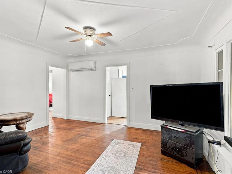 698 York Road, Hamilton, ON, L9H 5X1 - 16