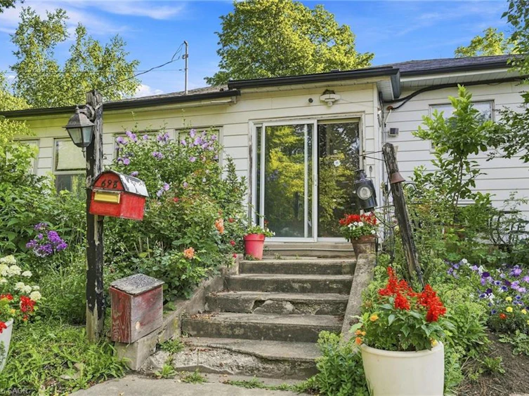 698 York Road, Hamilton, ON, L9H 5X1 - 28