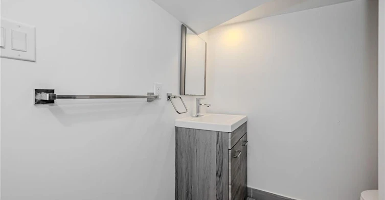 1-Lower Lvl-74 Cathcart Street, Hamilton, ON, L8R 1M5 - 9