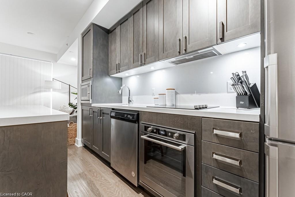A501-5230 Dundas Street, Burlington, ON, L7L 0J5 - 5