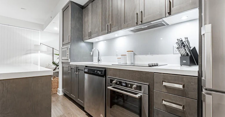 A501-5230 Dundas Street, Burlington, ON, L7L 0J5 - 5