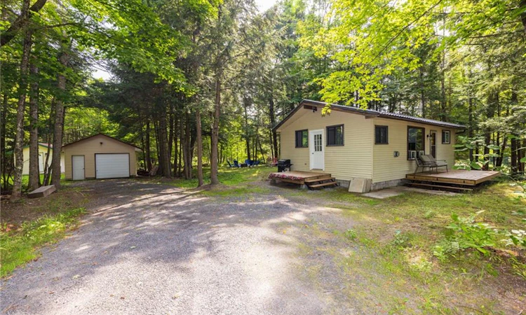69 North Drive