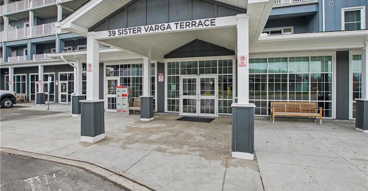 117-39 Sister Varga Terrace, Hamilton, ON, L9B 0J7
