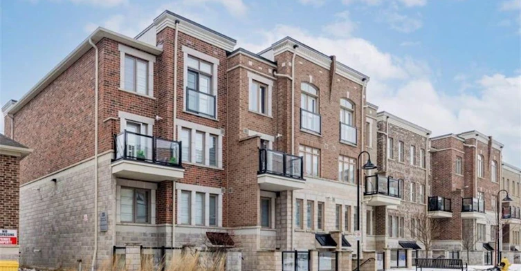 203-2355 Sheppard Avenue W, Toronto, ON, M9M 0E7