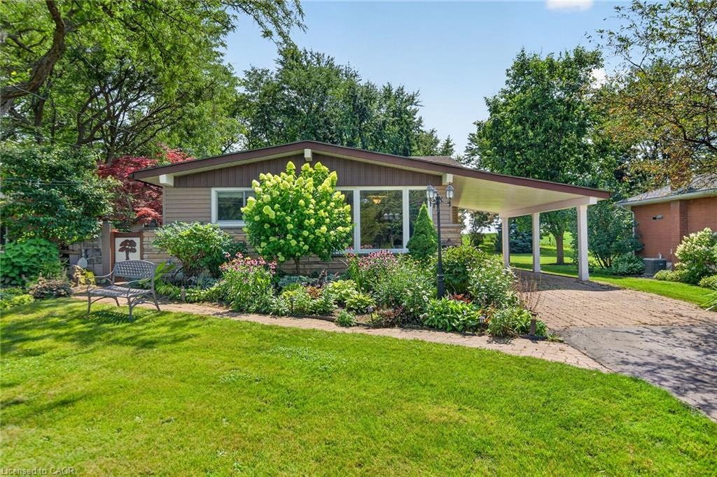 8399 Dickenson Road E, Hamilton, ON, L0R 1W0