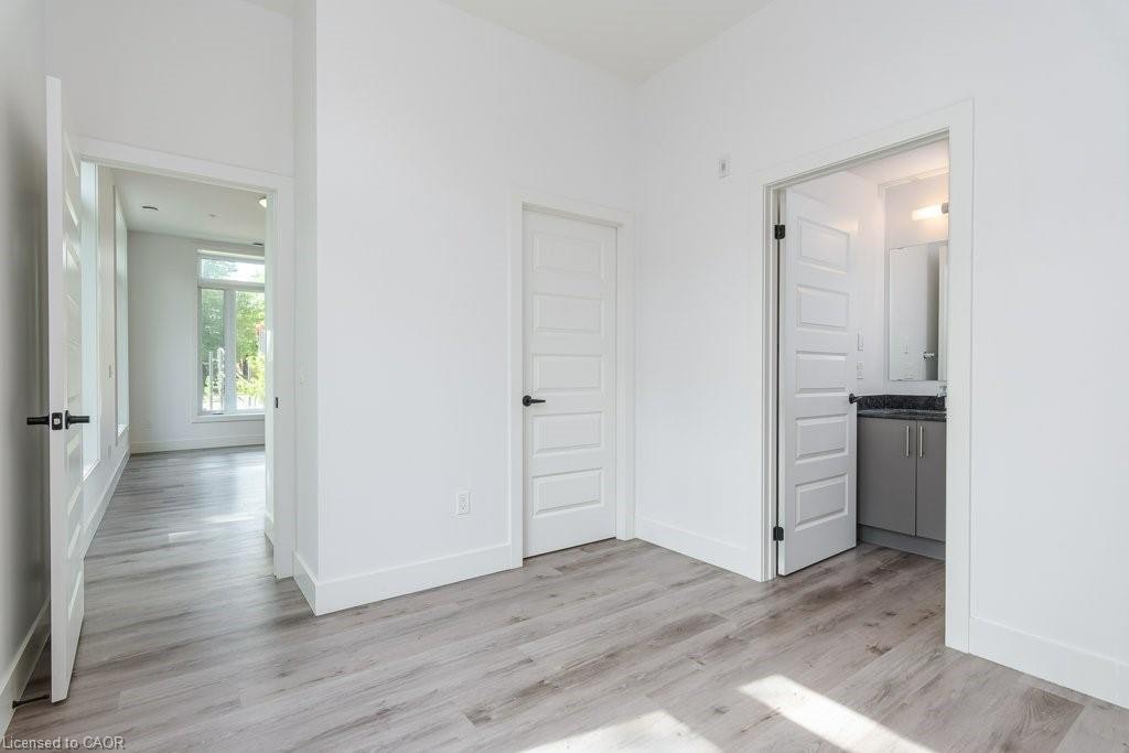 102-103 Roger Street, Waterloo, ON, N2J 0G2 - 21
