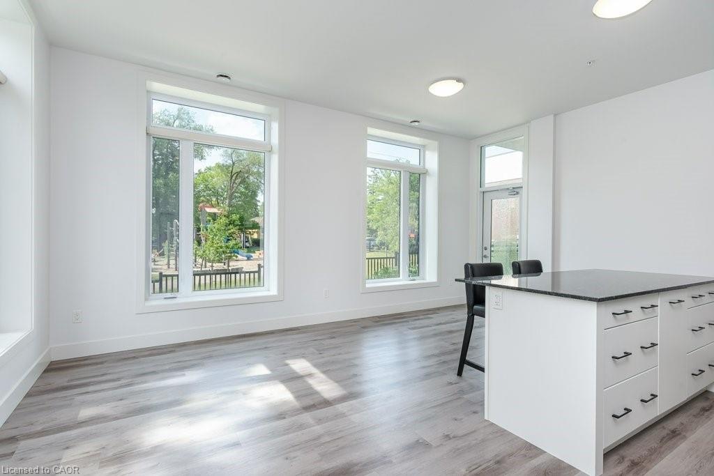 102-103 Roger Street, Waterloo, ON, N2J 0G2 - 6