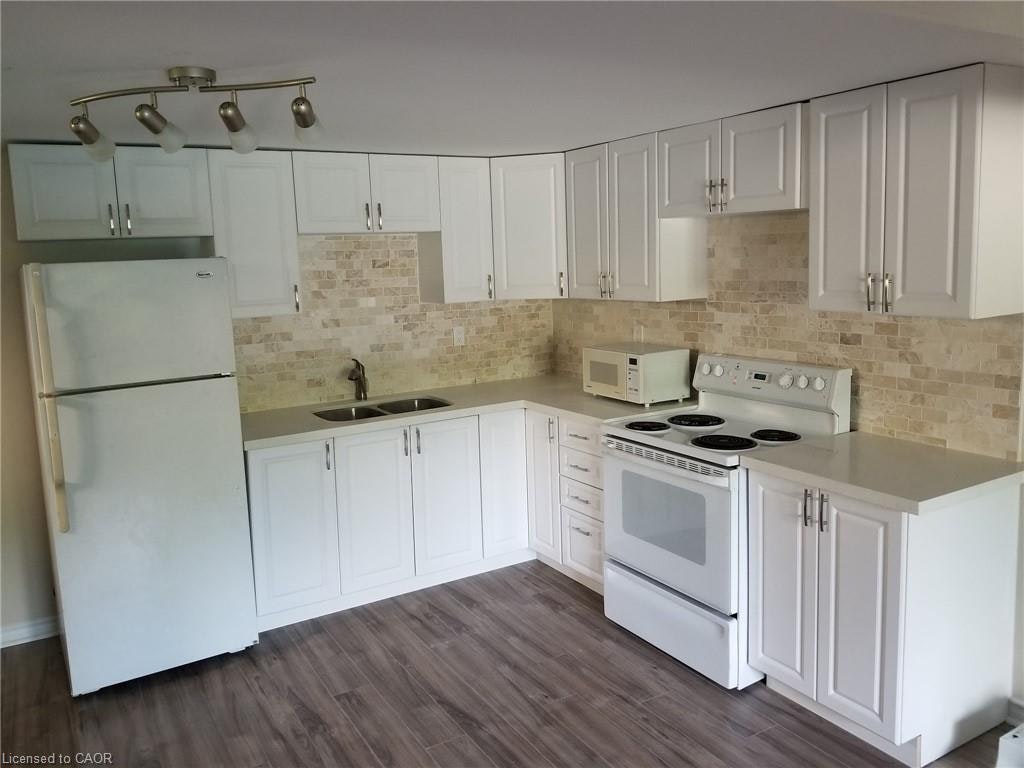 569 Brentwood Avenue, Oshawa, ON, L1G 2S9 - 6